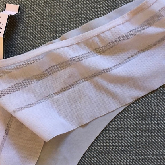 Victoria’s Secret thong - Picture 5 of 5